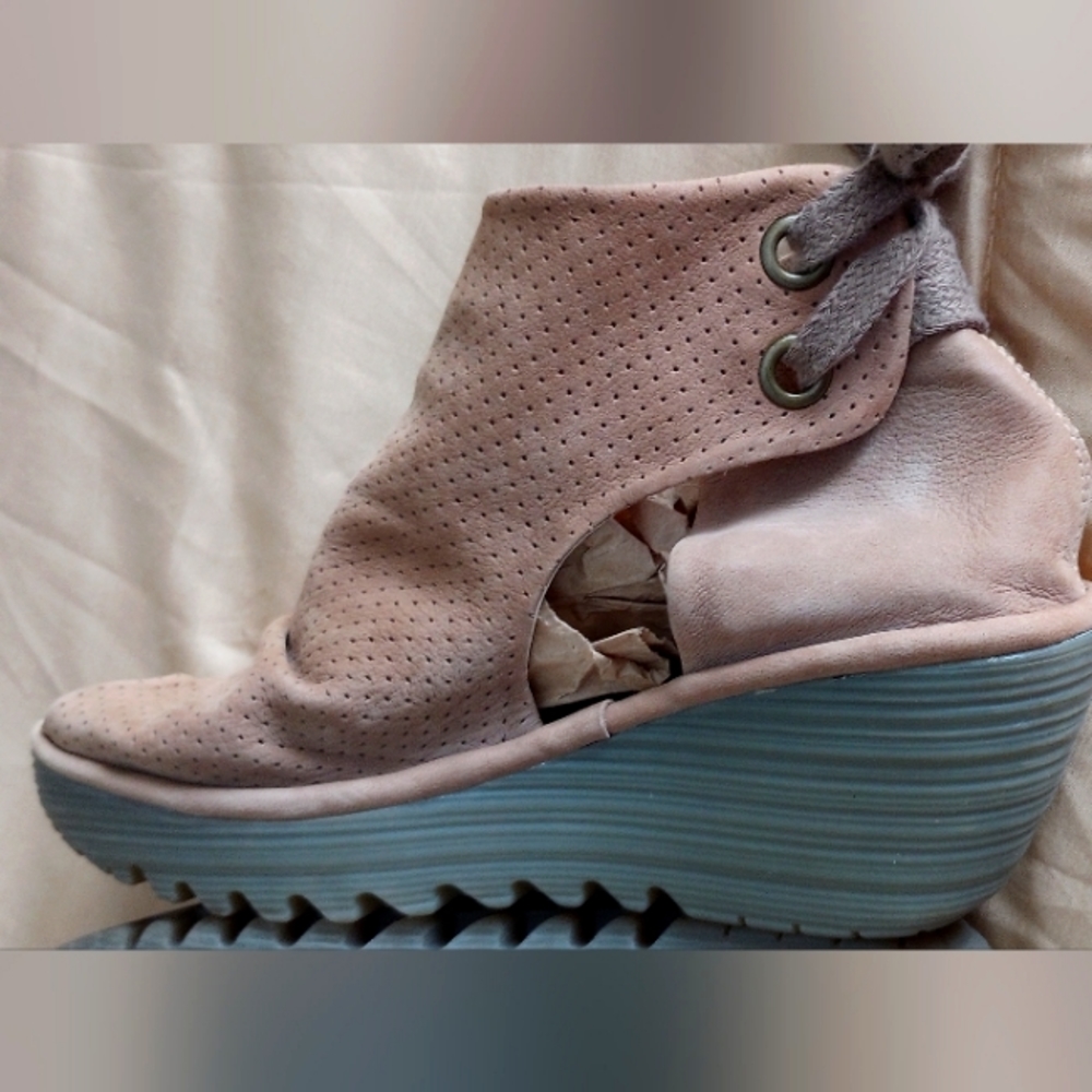 Fly London Yuma Peep Toe